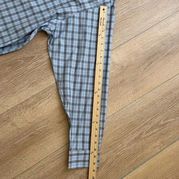 Roundtree & Yorke Blue and Gray Casual Button Down Shirt - Picture 9 of 12